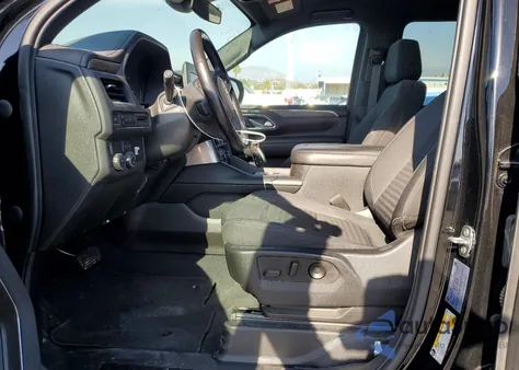 2023 Chevrolet Suburban C1500 Ls z USA, uszkodzony, nr VIN 1GNSCBKDXPR148942